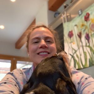 Meet your Posher, Claudia